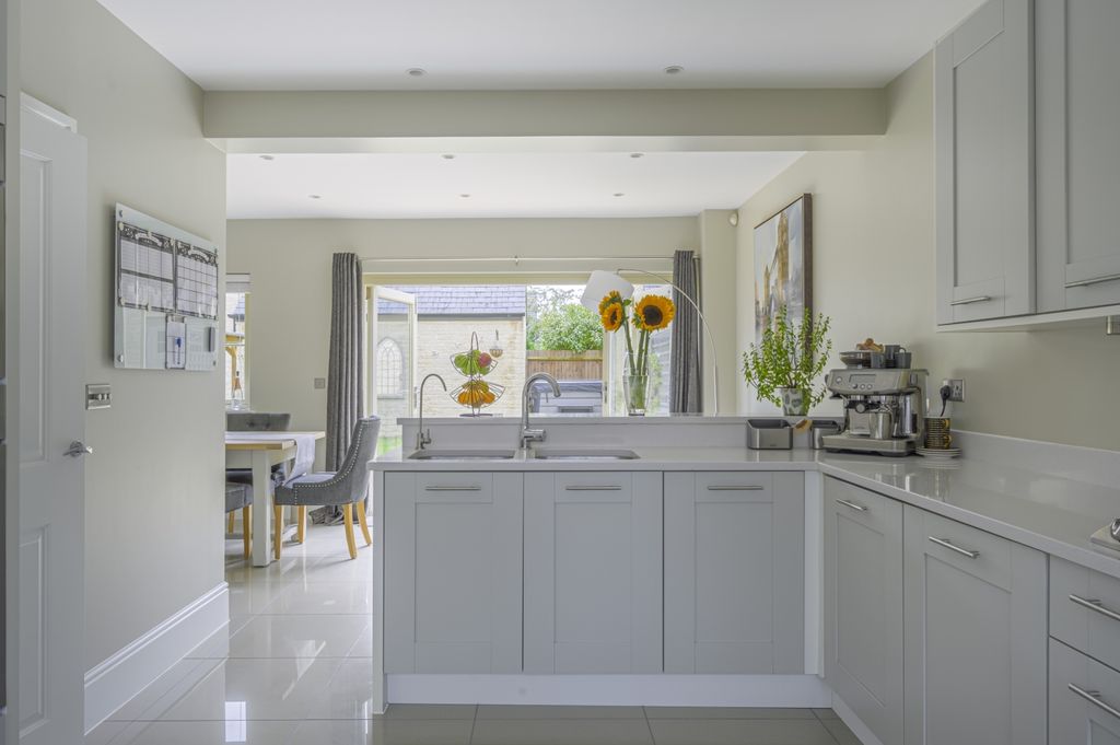 Property photo 2 of 17 Dsc_9574