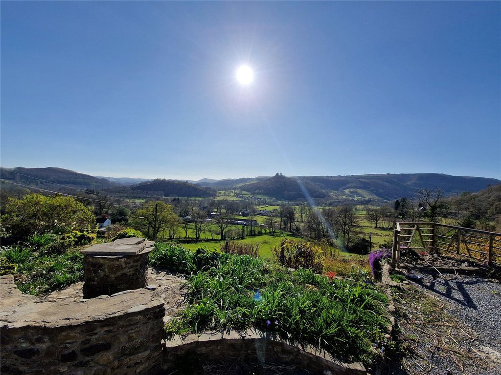 Property photo 2 of 32 Picture No. 01