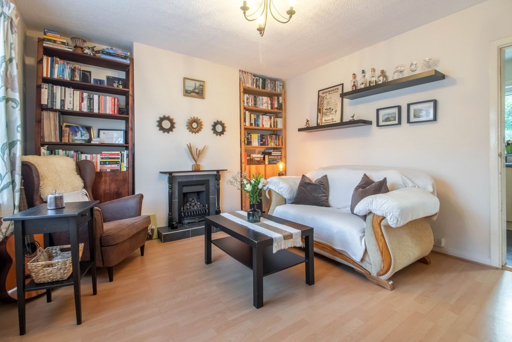 Property photo 2 of 11 Manton-01