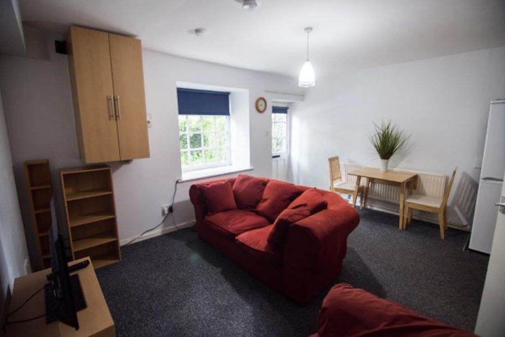 Property photo 1 of 9 1.Png