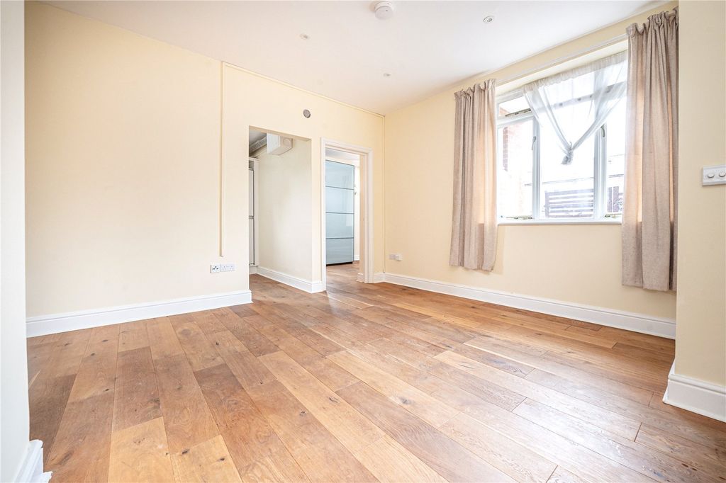Property photo 3 of 10 Picture No. 3