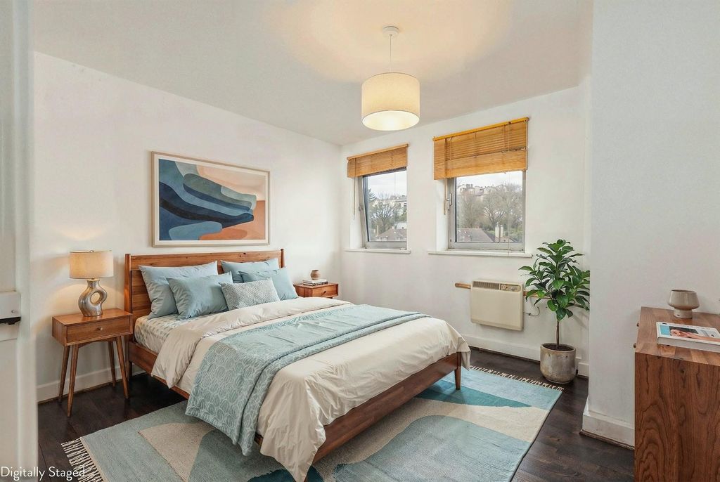 Property photo 3 of 13 Bedroom_1 3 (1).Jpg