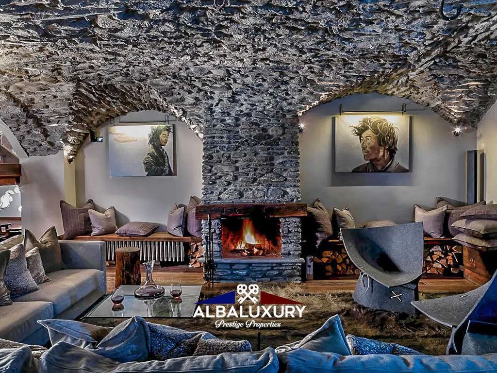 Property photo 1 of 34