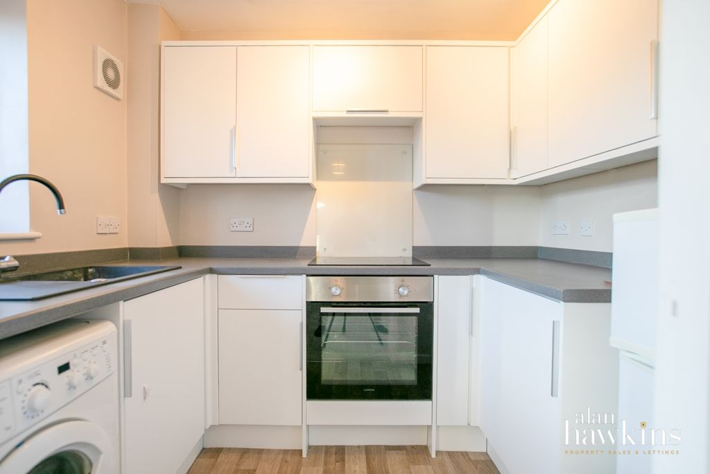 Property photo 2 of 6 Ahea9783