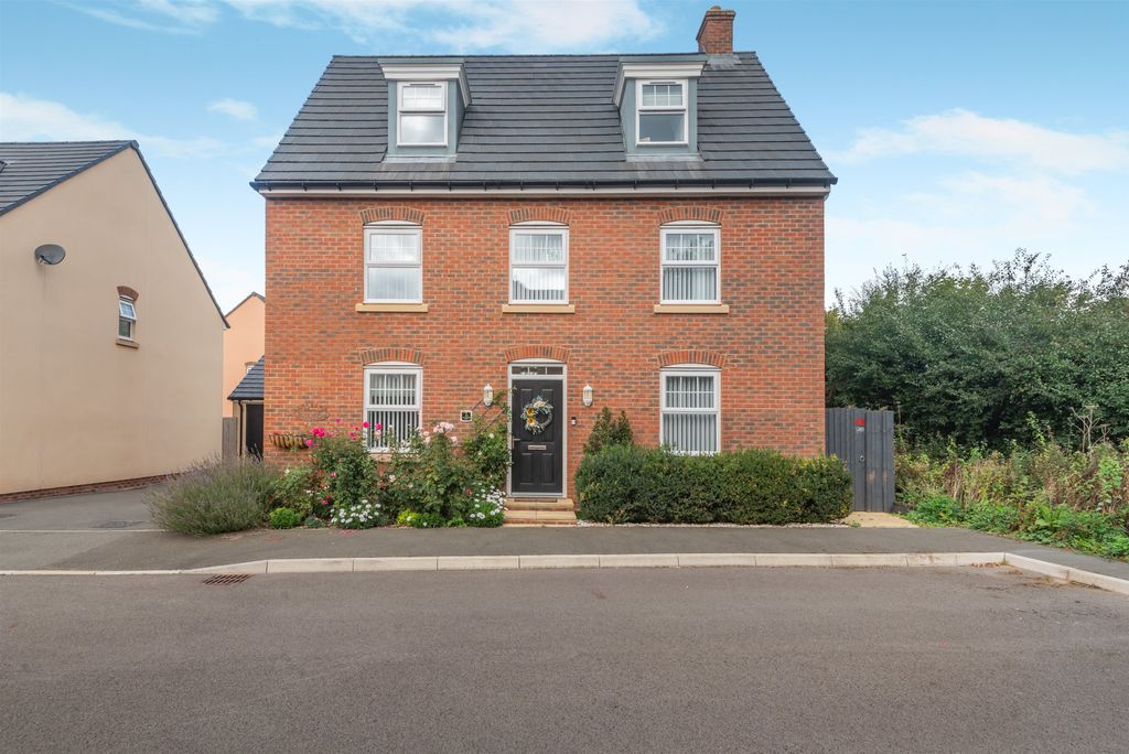 Property photo 1 of 33