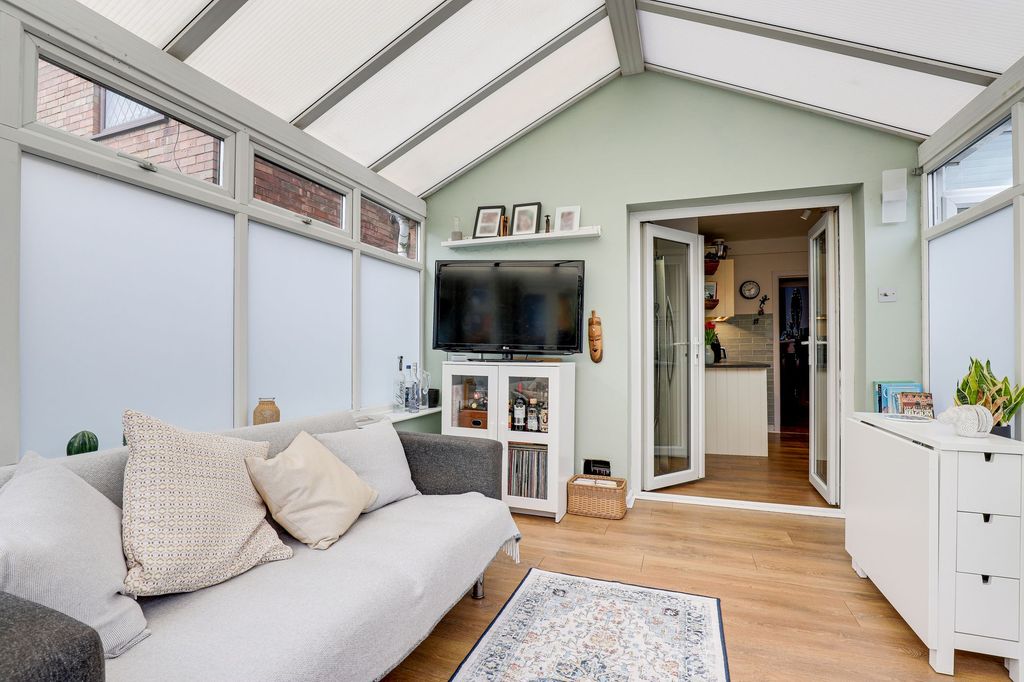 Property photo 3 of 23