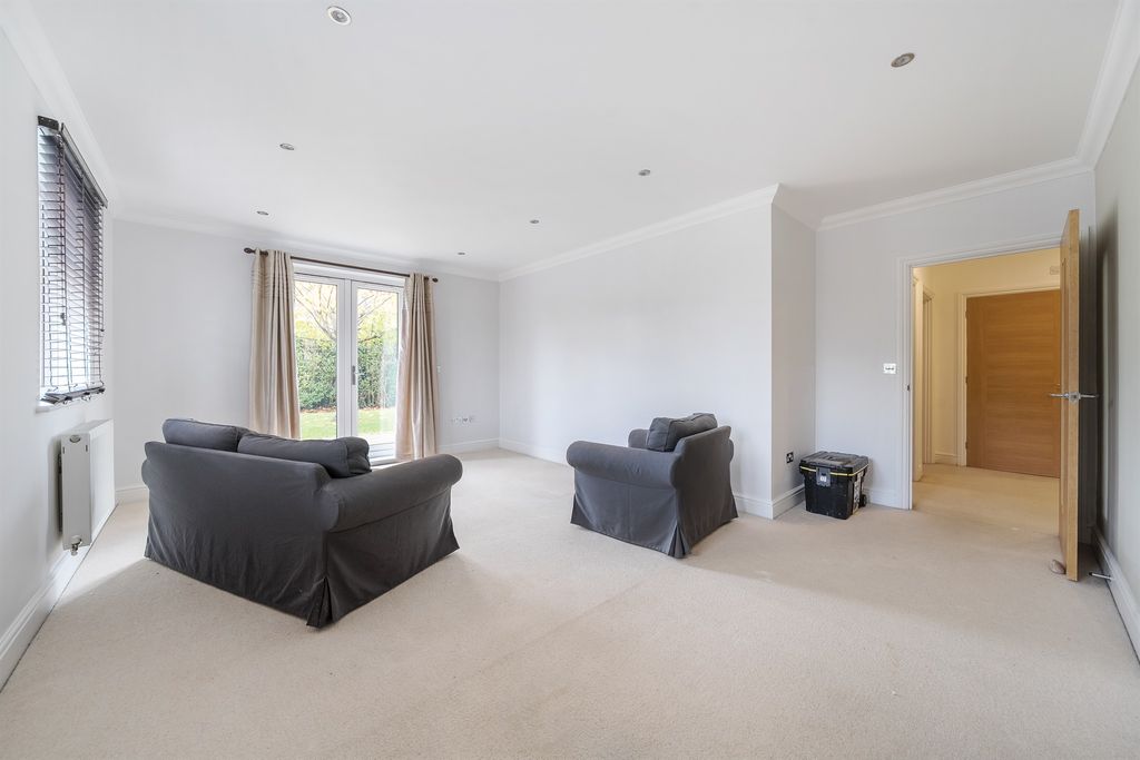 Property photo 3 of 10