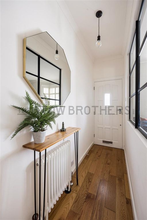 Property photo 2 of 35