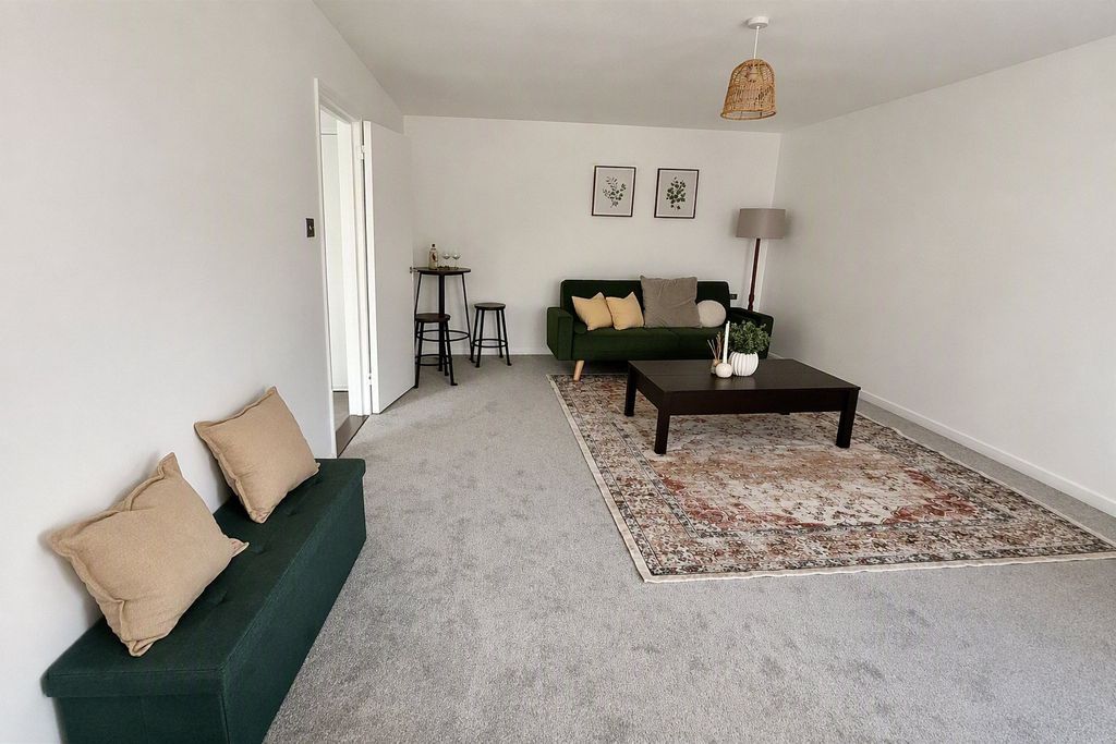 Property photo 3 of 8 Picture No. 43