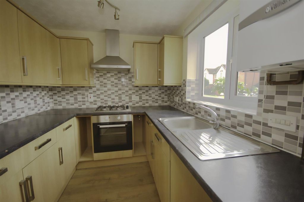 Property photo 2 of 8 2.Jpeg