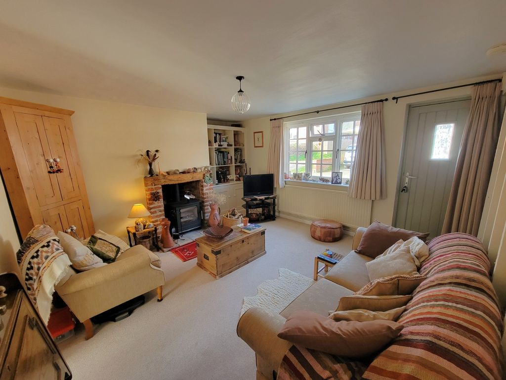 Property photo 2 of 11