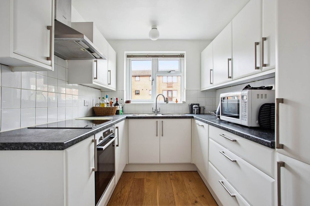 Property photo 2 of 9