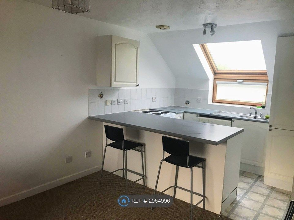 Property photo 2 of 7 Kitchen