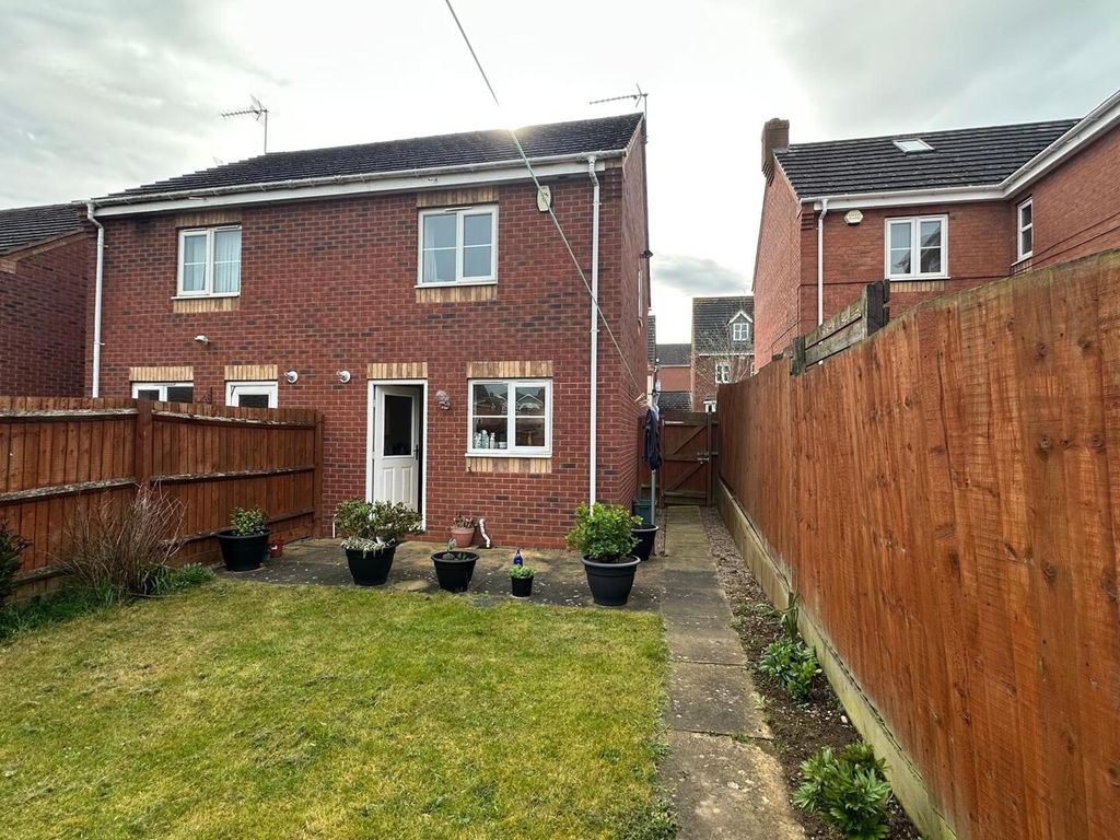 Property photo 2 of 11 Rear Garden