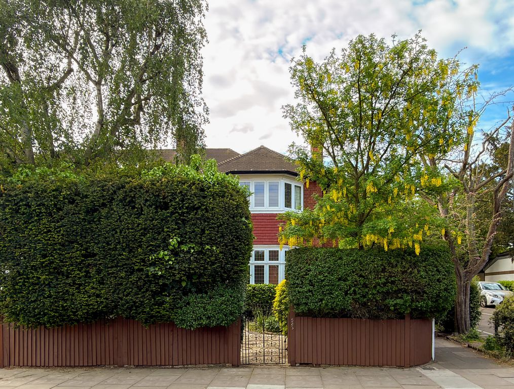 Property photo 3 of 16