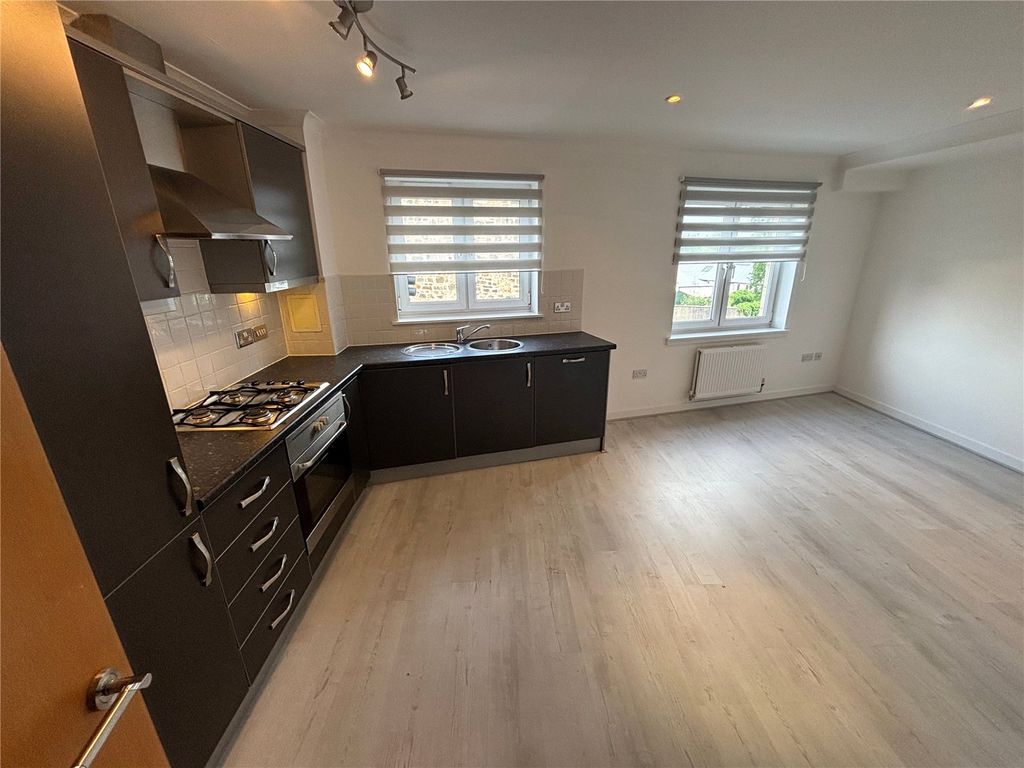 Property photo 2 of 14 Picture No. 04