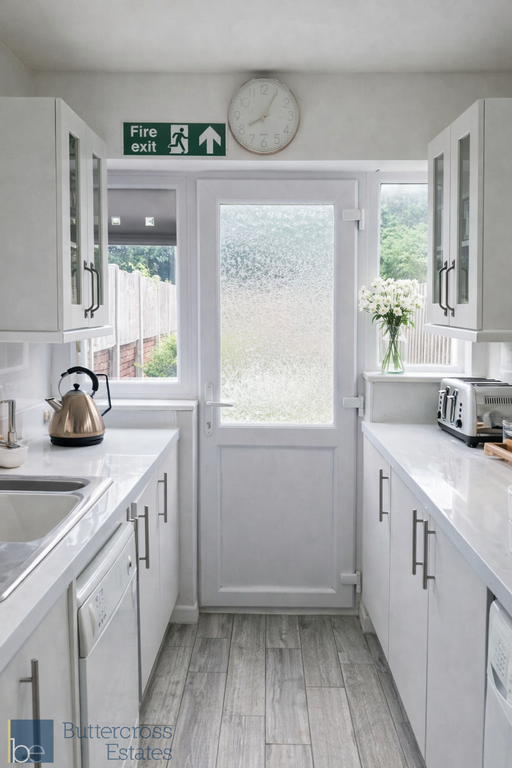 Property photo 3 of 7 Kitchen