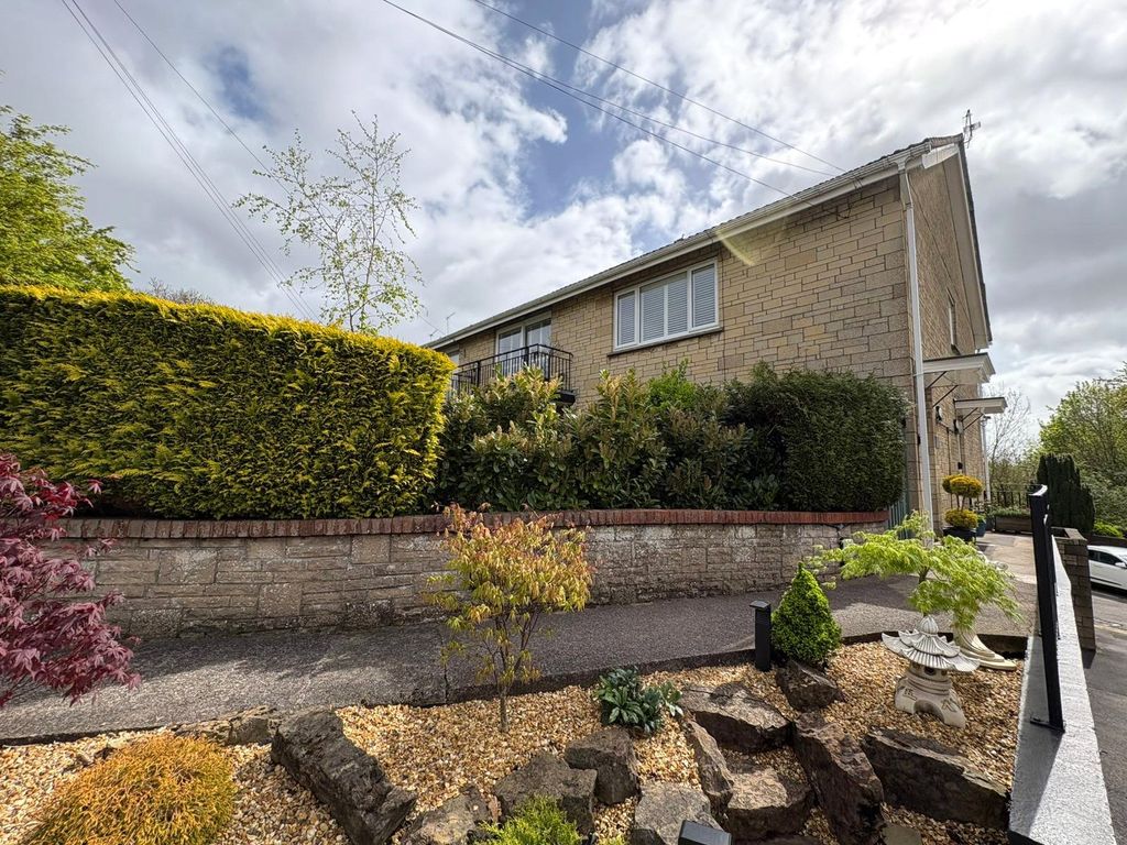 Property photo 1 of 23 Picture No. 30