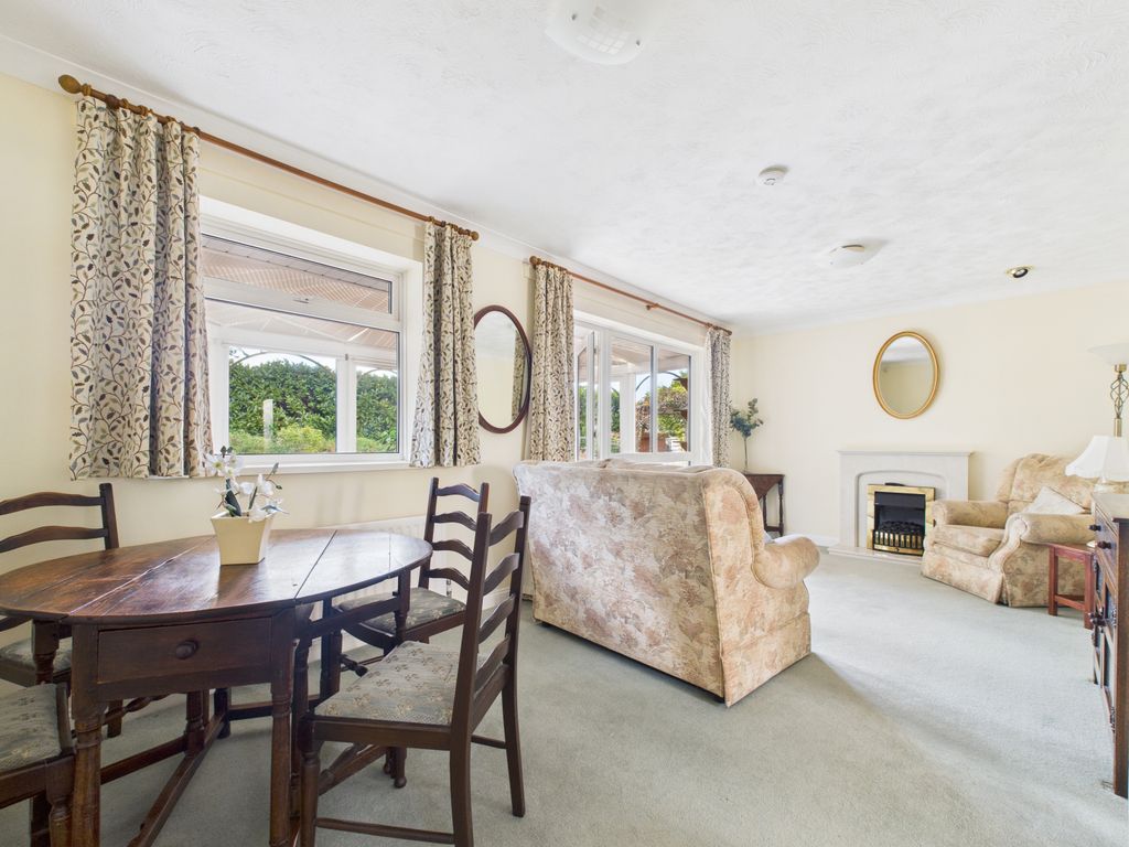 Property photo 3 of 12 Gallery