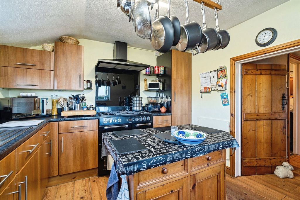 Property photo 2 of 22 Picture No. 07