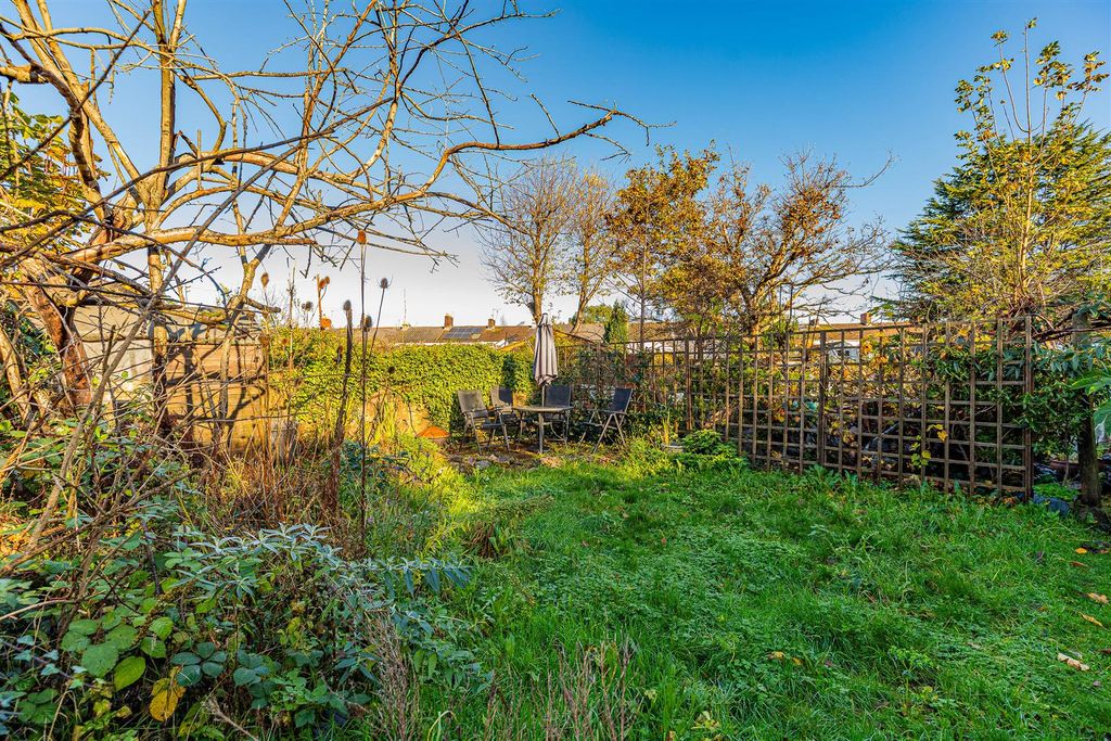 Property photo 3 of 17 14B-14.Jpg