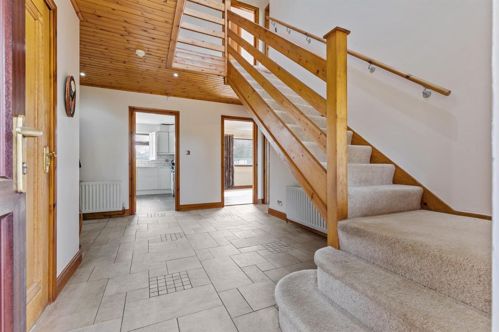 Property photo 3 of 34 36 Florida Road 01.Jpg