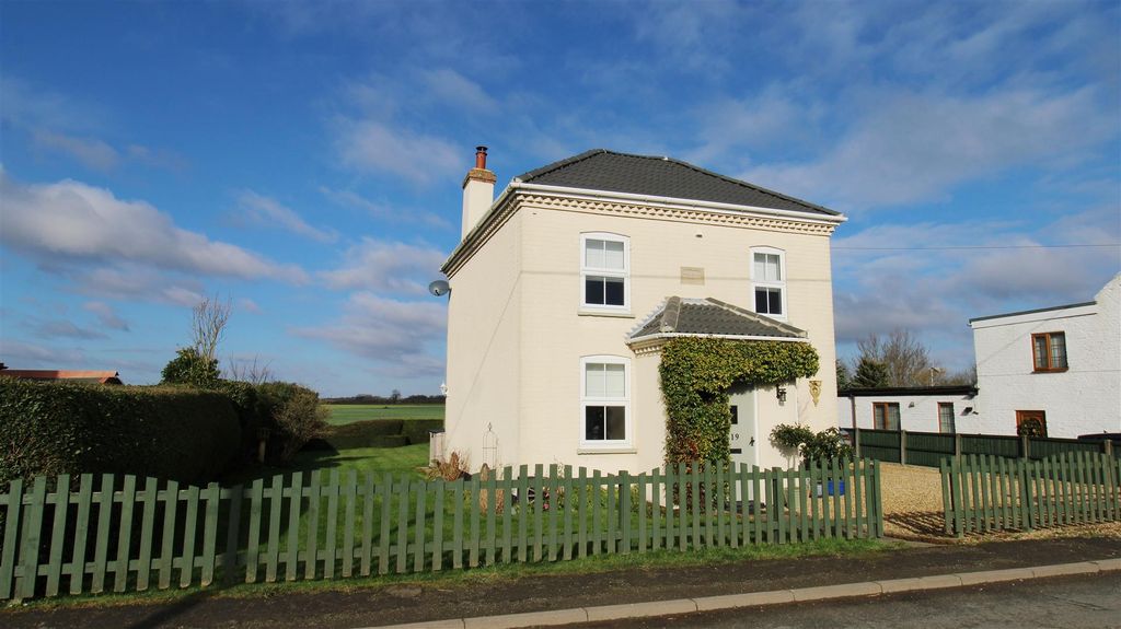 Property photo 1 of 20 Front