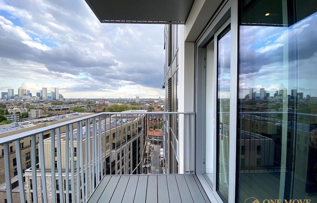 Property photo 2 of 12