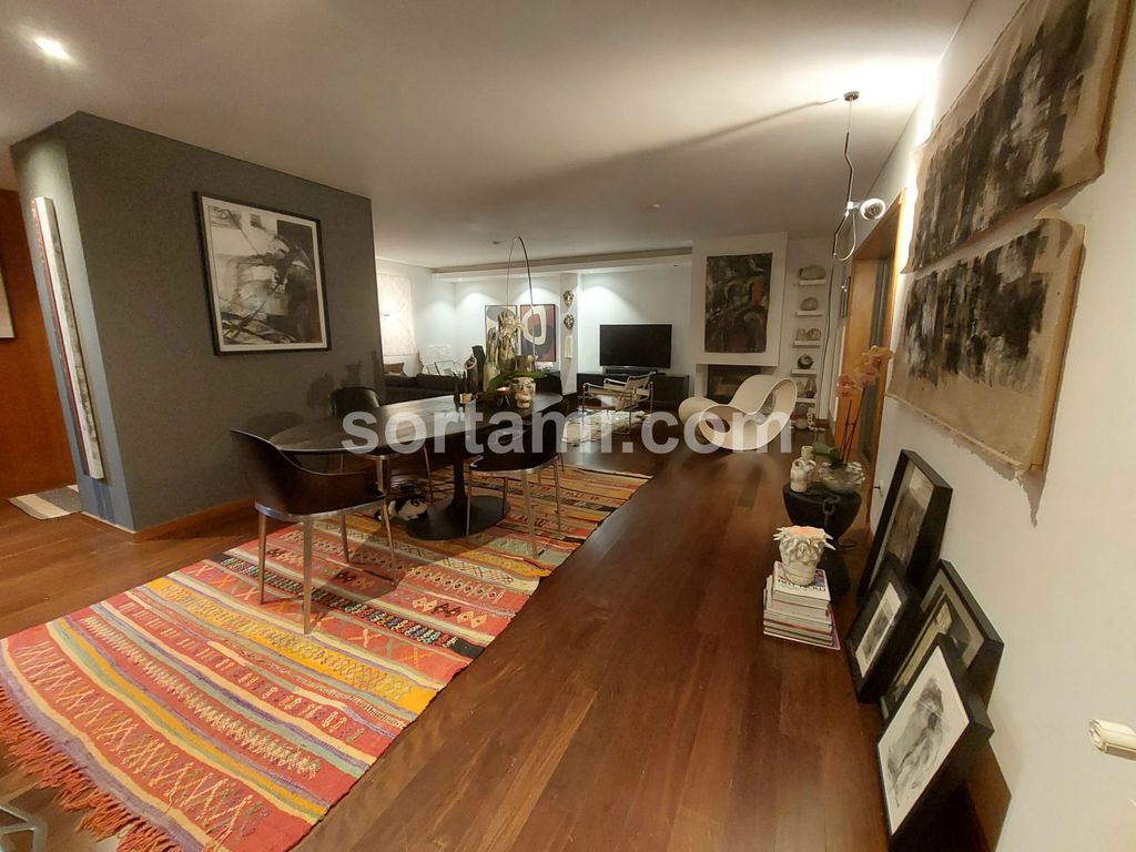 Property photo 2 of 30