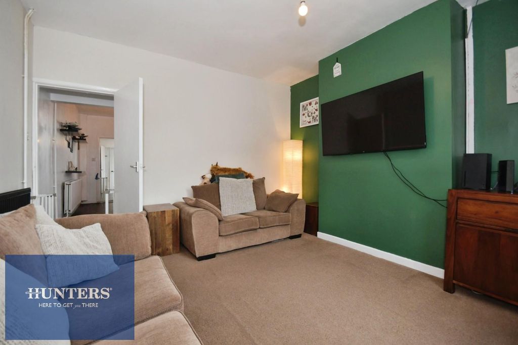 Property photo 3 of 16 Lounge 02.Jpg
