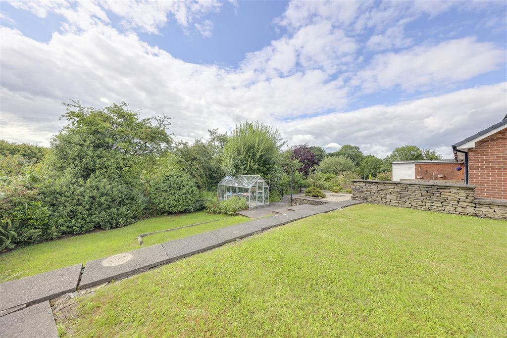 Property photo 2 of 25 Side &amp; Rear Garden