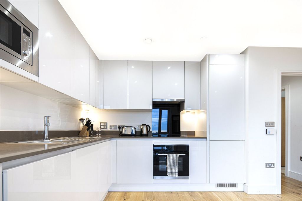 Property photo 2 of 13 Kitchen