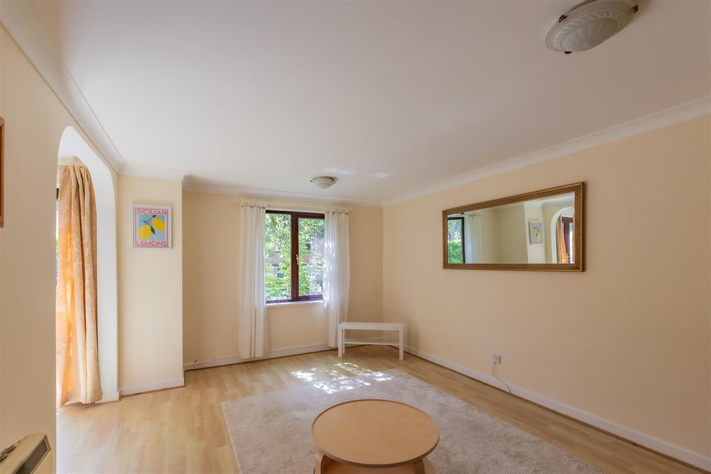 Property photo 2 of 16 1 Caernarvon Court (1 Of 14).Jpg