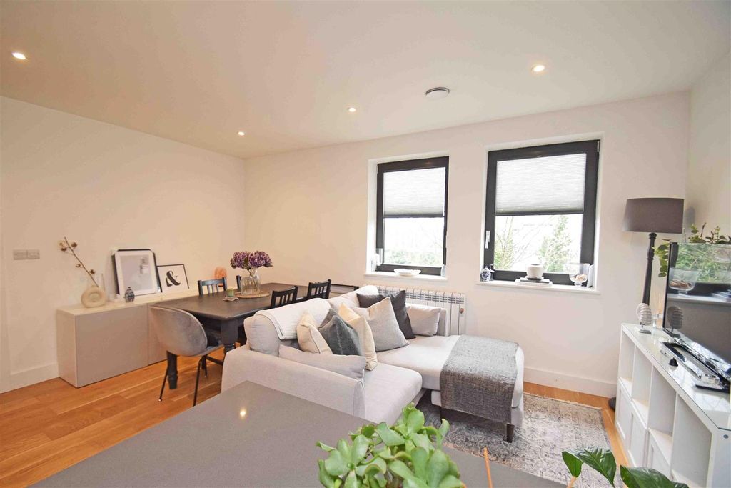 Property photo 1 of 7 Property Photo