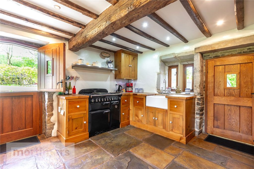 Property photo 2 of 40 Kitchen