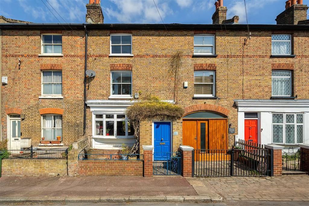 Property photo 1 of 9