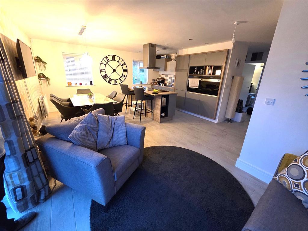 Property photo 2 of 12 20251111_160607.Jpg