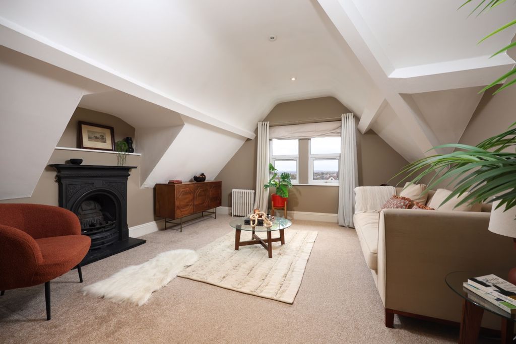 Property photo 2 of 12 Sitting Room