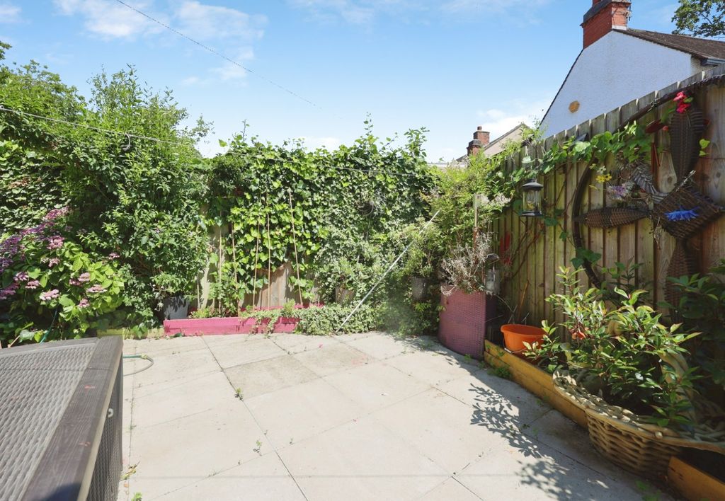 Property photo 2 of 18 5289291