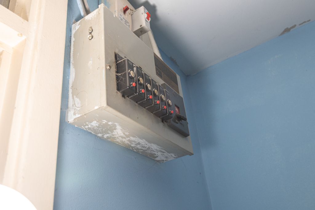 Additional image 11 of 2 bed flat for saleHeckmondwike Road, Dewsbury WF13