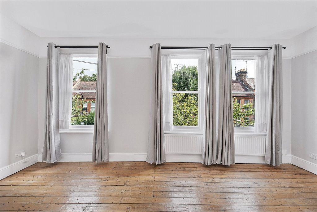 Property photo 2 of 13 Picture No. 02