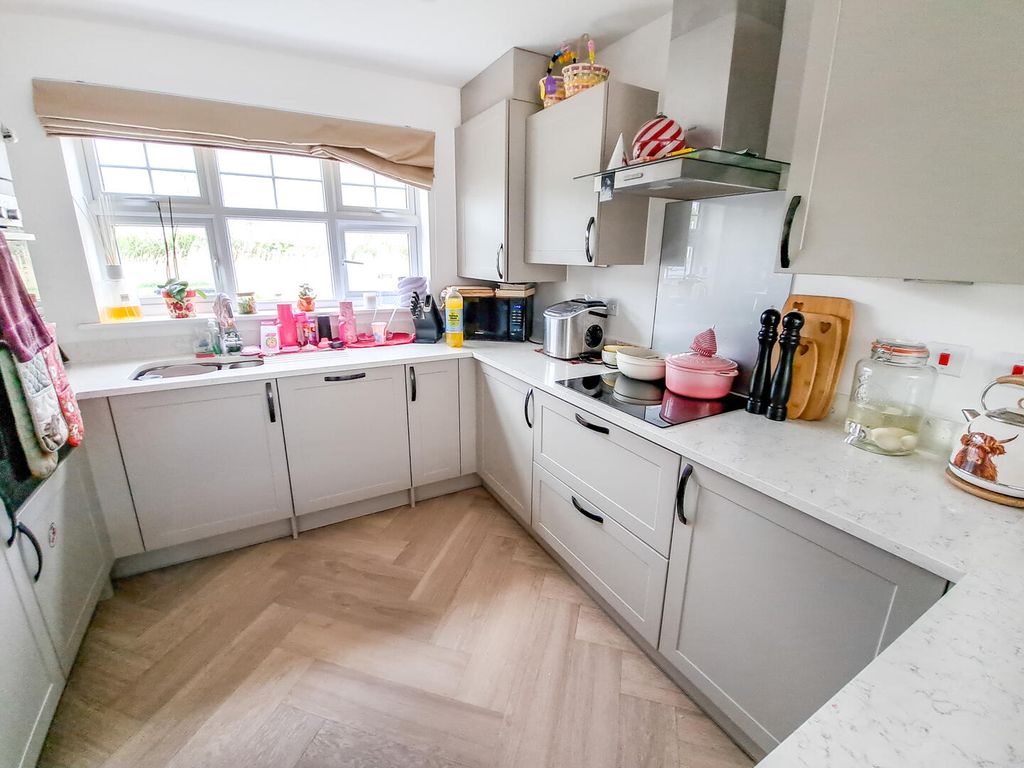 Additional image 6 of 4 bed detached house for saleSnowdrop Mead, Highbridge TA9