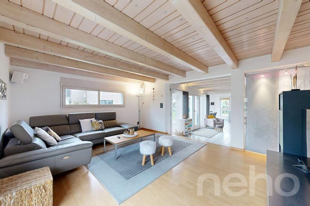 Property photo 2 of 12