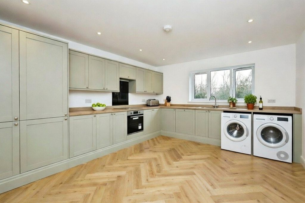 Property photo 3 of 24 Dressed Kitchen
