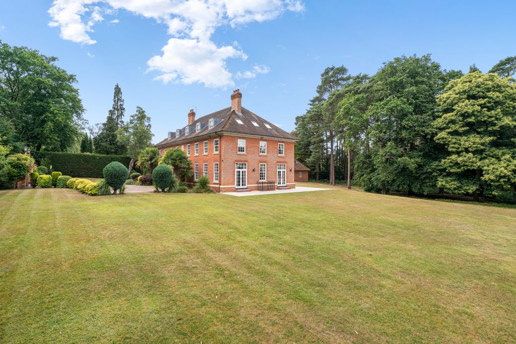 Additional image 22 of 8 bed property for saleLarchlands, Larch Avenue, Sunnigdale, Berkshire SL5, United Kingdom
