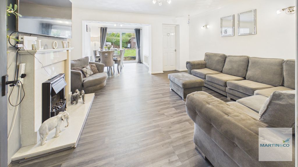 Property photo 3 of 24 Cam03663G0-Pr0236-Still014