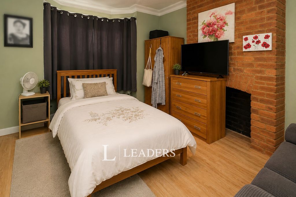 Property photo 3 of 13 Pbox-Img.Png