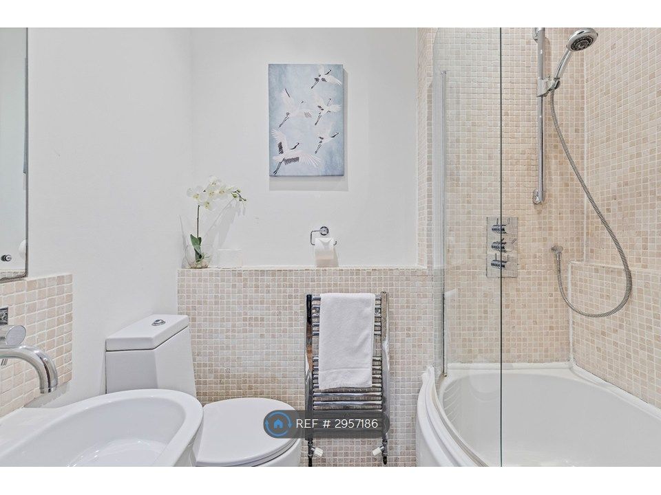 Property photo 2 of 13 Bathroom