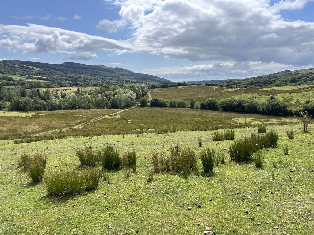 Property photo 2 of 16 Picture No. 02