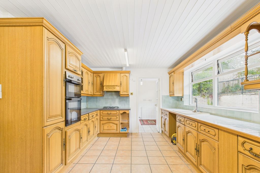 Property photo 3 of 17 Picture No. 31